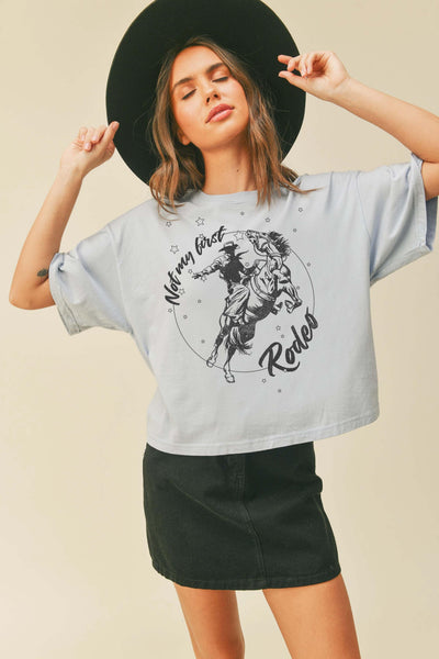 Update Your Casual Outfits: A Guide to Styling Graphic T-Shirts