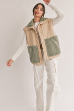 Load image into Gallery viewer, Myla Wind Breaker Sherpa Vest