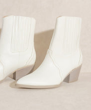 Load image into Gallery viewer, Dawn Paneled Western Bootie