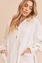Load image into Gallery viewer, Delaney Scoop Hem Oversized Pullover