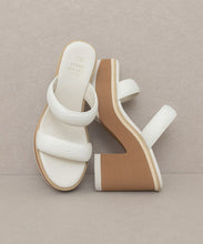 Load image into Gallery viewer, Oasis Society Daphne - Chunky Heeled Sandal