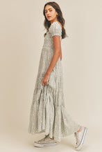 Load image into Gallery viewer, Garden Floral Tiered Maxi Dress