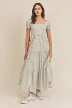 Load image into Gallery viewer, Garden Floral Tiered Maxi Dress