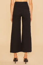 Load image into Gallery viewer, Front Pocket Wide Leg Crop Jeans - Black