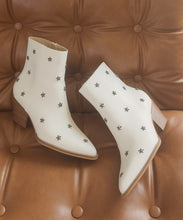 Load image into Gallery viewer, OASIS SOCIETY Ivanna - Star Studded Western Boots