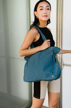 Load image into Gallery viewer, Skylar Nylon Side-Cinch Travel Carry On Gym Tote