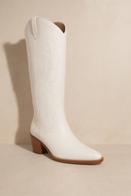 Load image into Gallery viewer, STAGECOACH-KNEE HIGH WESTERN BOOTS