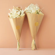 Load image into Gallery viewer, White Field Flowers Dried Arrangement