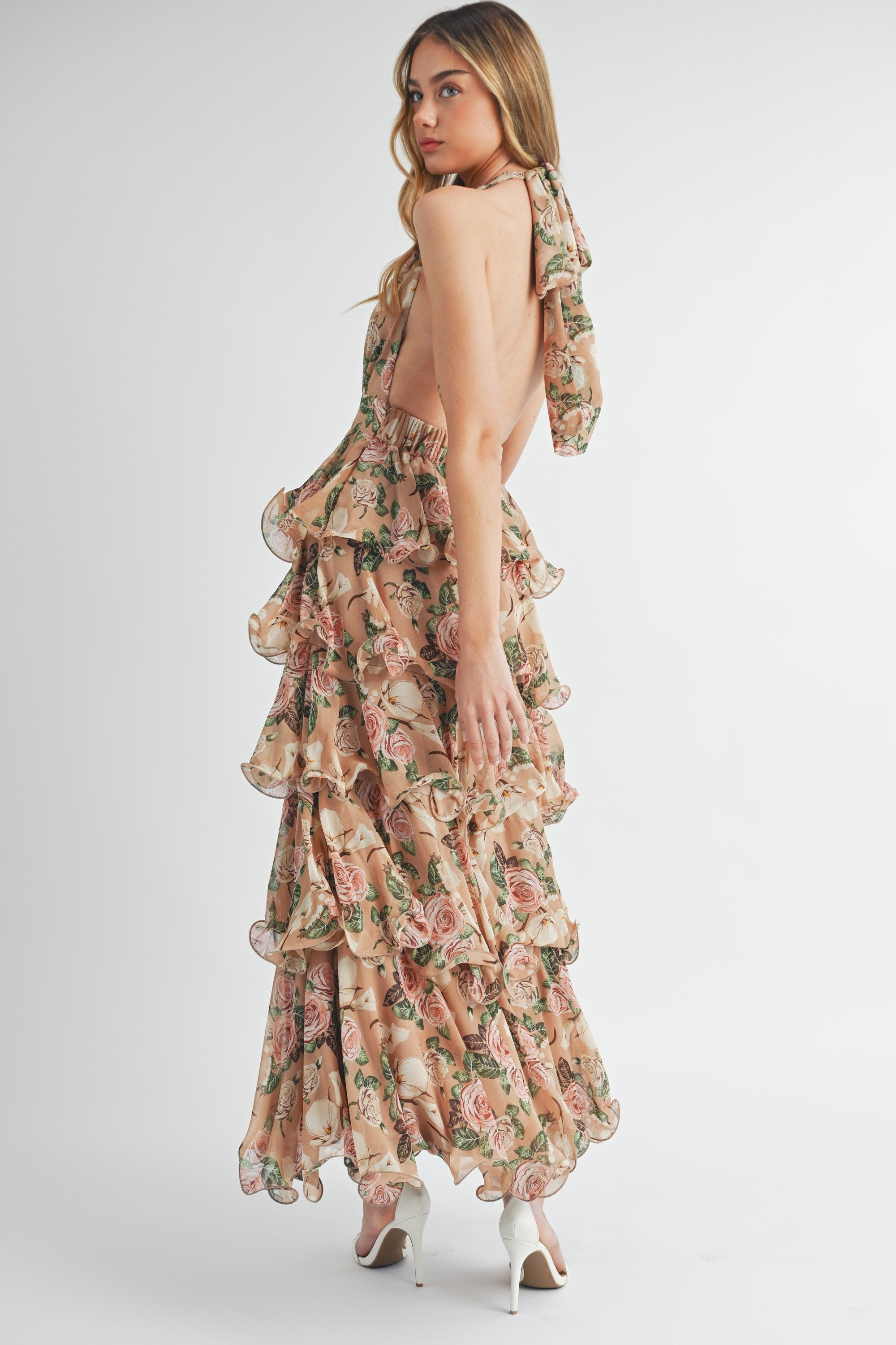 ワンピース theredthread S ruffle chiffon long dress Miranda Halter Ruffle Tier Maxi Dress - Taupe – Thread + Vine Boutique