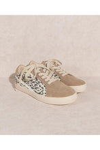 Load image into Gallery viewer, Salina Leopard Lace Up Sneakers