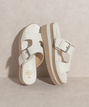 Load image into Gallery viewer, Staple Platform Sandal