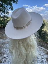 Load image into Gallery viewer, WIDE BRIM DANDY PANAMA HAT FOR WOMEN
