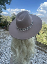 Load image into Gallery viewer, WIDE BRIM DANDY PANAMA HAT FOR WOMEN