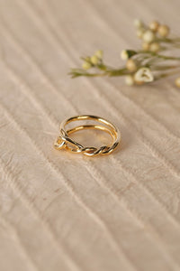 Twisted ring - gold