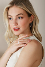 Load image into Gallery viewer, Natural pearl hoop ring and earring set