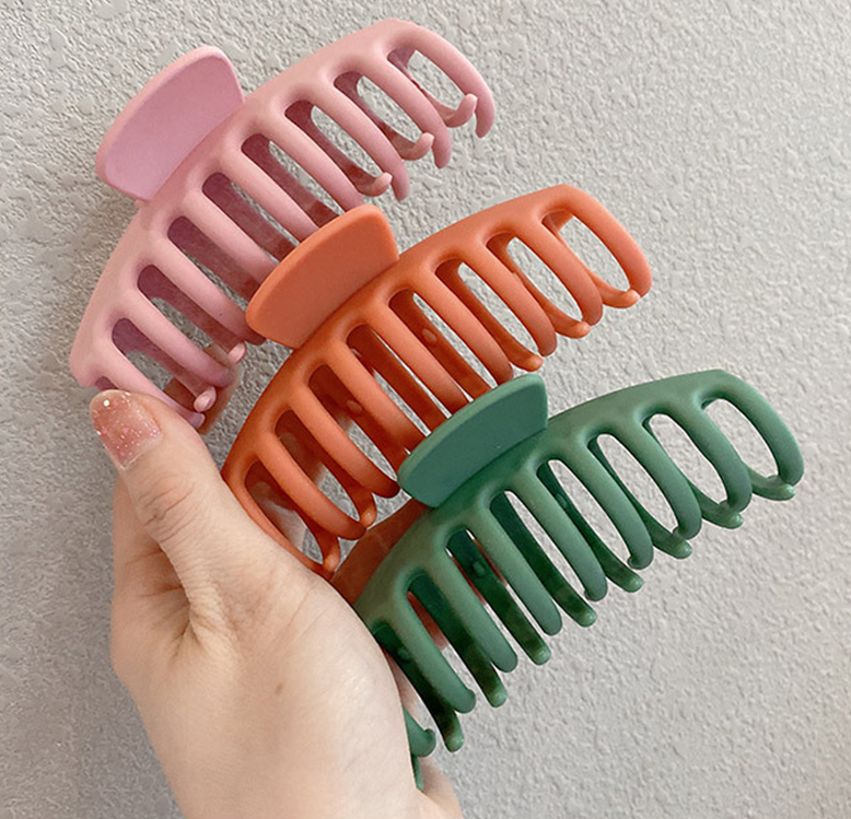 Simple Matte Hair Claw