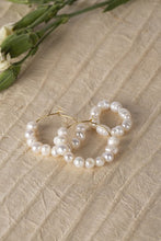 Load image into Gallery viewer, Natural pearl hoop ring and earring set