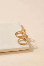 Load image into Gallery viewer, Linked Rings Dangling Earrings