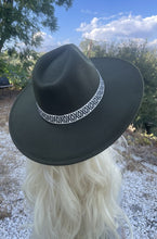 Load image into Gallery viewer, WIDE BRIM DANDY PANAMA HAT FOR WOMEN