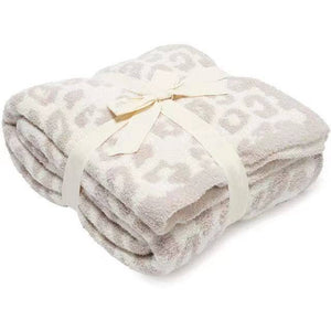 dreamy soft lounge throw blanket gift barefoot dreams plush leopard blanket 